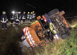 Winterdienst Bei Kahla Verunglueckt 090119 003